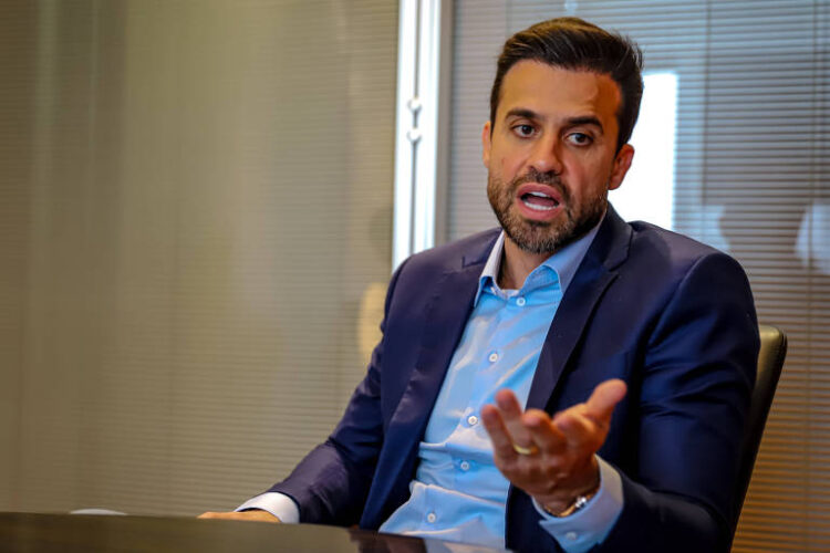 Pablo Marçal, crítico do Bitcoin, poderia ser Satoshi Nakamoto. Entenda.