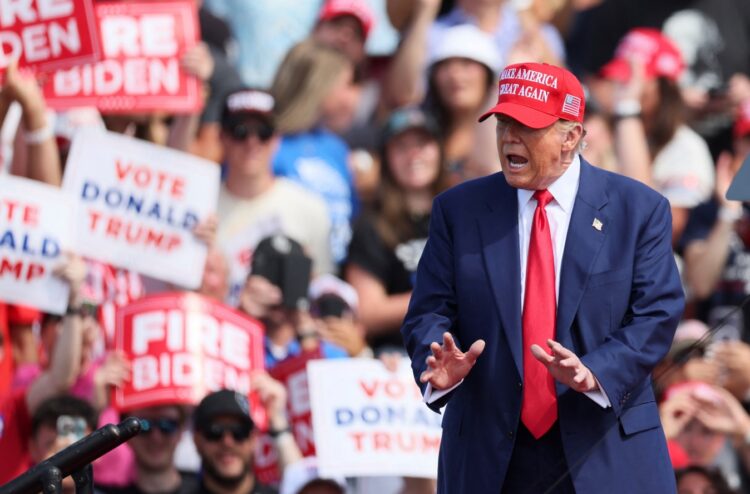 Trump, apoiador do Bitcoin, tem 59% de chances de vencer